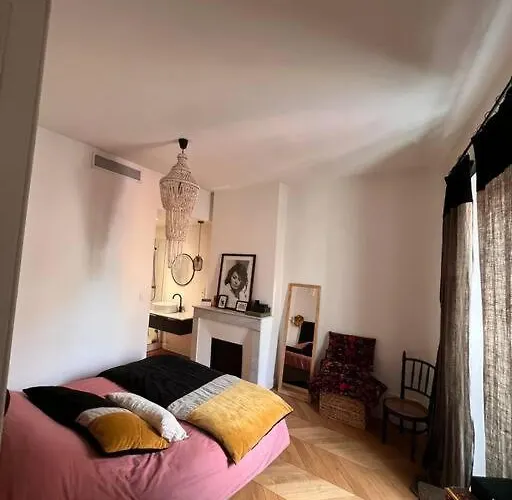 Premium Hyper Centre *